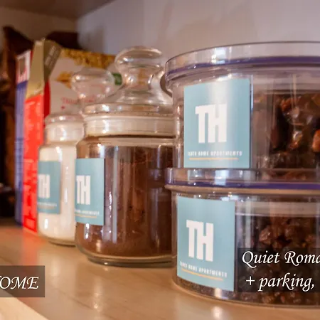 Quiet Romantic Parking, Тарту