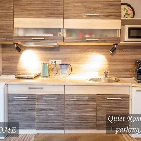 Quiet Romantic Parking, Апартаменты Тарту