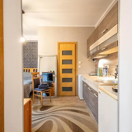 Quiet Romantic Parking, * Тарту